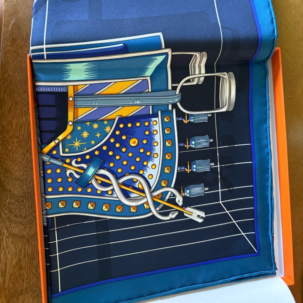 Hermes Scarf - Picture 3 of 4